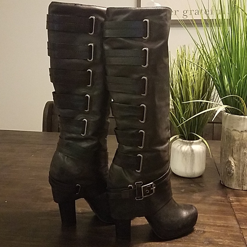 Jessica Simpson "Gilly"  boots